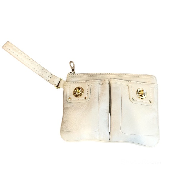 Marc By Marc Jacobs Handbags - Marc by Marc Jacobs Off White Wristlet
